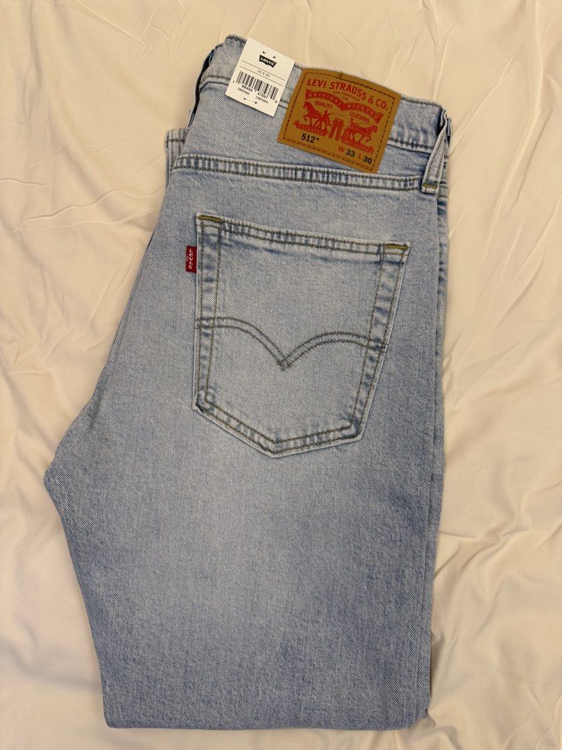 Levi’s jeans (Category: Jeans) located in Taguig. Submitted by scalpeljm (Listing ID 1466550937, Image 2). Description: Bnew from US, got the wrong size accidentally. Waist 33 Length 30 512 tapered series.