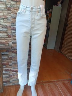 (Category: ) located in . Submitted by thrift2heaven (Listing ID 1466469390, Image 1). Description: .