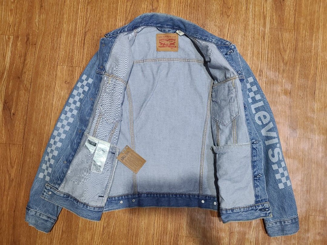 Levi's Motocross Legend Trucker Jacket Large (Category: Coats, Jackets and Outerwear) located in Caloocan City. Submitted by naldz82 (Listing ID 1466474830, Image 3). Description: Levi's Motocross Legend Trucker Jacket Large excellent to new 22x27.5 check pic for dimes Meet up or Pick up: North Caloocan Bagong Silang MOP: Palawan Pay, MAYA Courier: Lalamove Or J&T Price: 2,300.