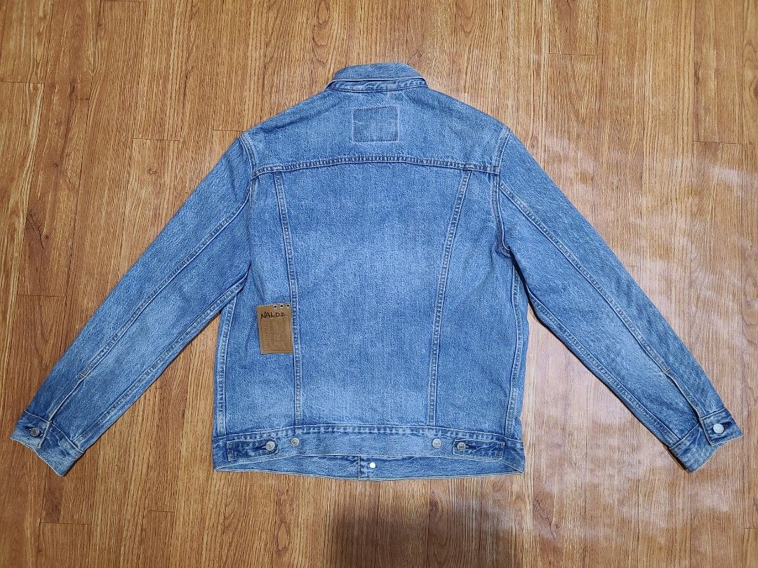 Levi's Motocross Legend Trucker Jacket Large (Category: Coats, Jackets and Outerwear) located in Caloocan City. Submitted by naldz82 (Listing ID 1466474830, Image 2). Description: Levi's Motocross Legend Trucker Jacket Large excellent to new 22x27.5 check pic for dimes Meet up or Pick up: North Caloocan Bagong Silang MOP: Palawan Pay, MAYA Courier: Lalamove Or J&T Price: 2,300.