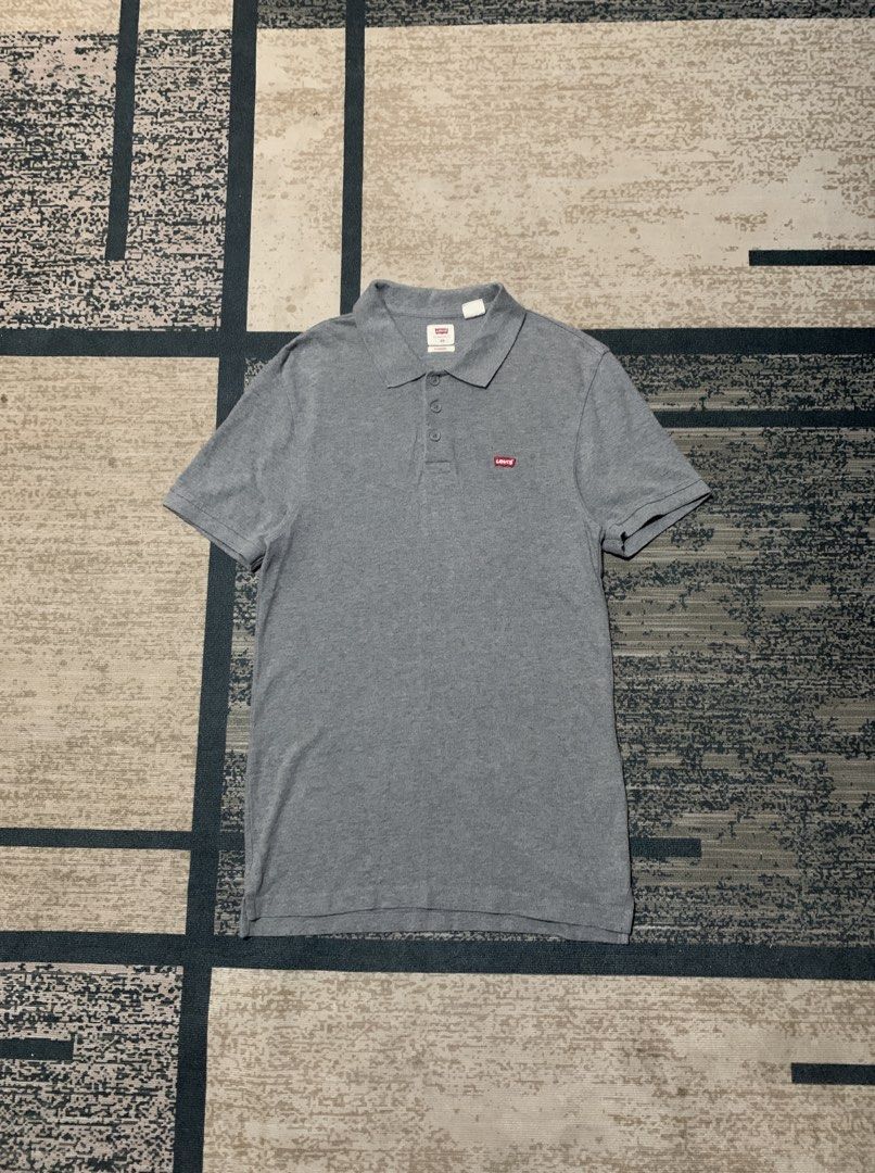Levi’s polo shirt (Category: Formal Shirts) located in Cebu City. Submitted by thriftsh1t.ph (Listing ID 1466526826, Image 1). Description: W18.5 L27.5.