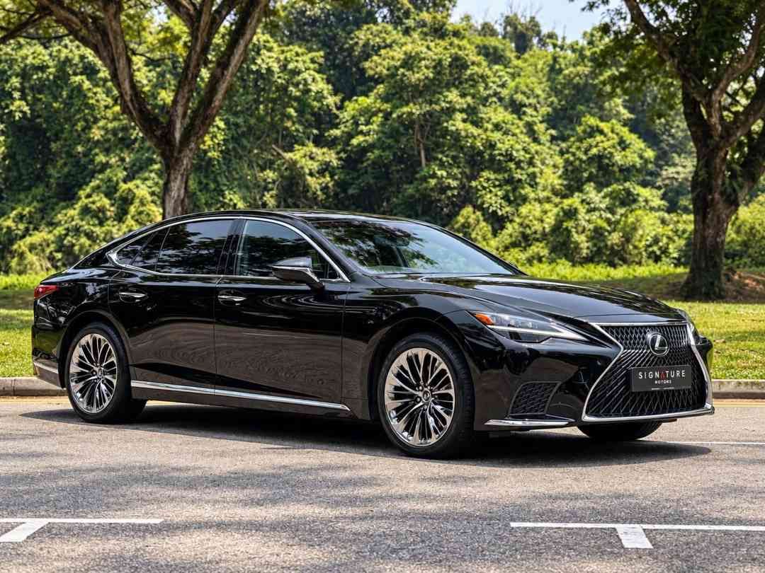 Lexus LS500h Hybrid Luxury (A) (Category: Used Cars) located in Singapore. Submitted by signaturemotors (Listing ID 1466390685, Image 2). Description: Showroom: 237 ALEXANDRA ROAD 237 Alexandra Road #02-04 Singapore 159929 1 Owner! Still Under Agent Warranty Till Jul 2028. One Of The Most Luxurious Sedan Unit With High Options! Come With Drive Mode Select (Eco/Normal/Custom/Sport/Sport+). Digital Rear Mirror. Electric Memory Seats. Lane Departure