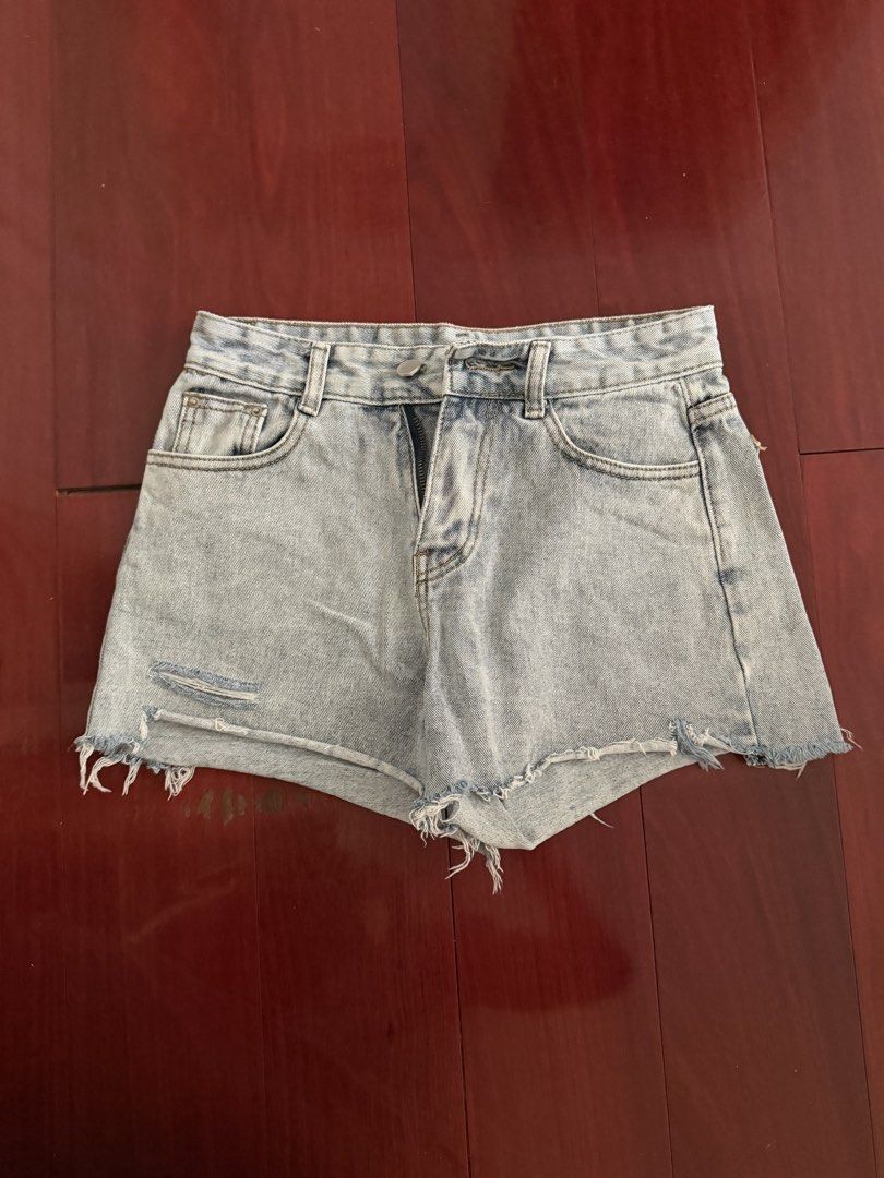 Light denim wash mini shorts (Category: Shorts) located in Manila. Submitted by shopmybabies (Listing ID 1466362838, Image 1). Description: No flaws good as new Fits 24-25 waist .