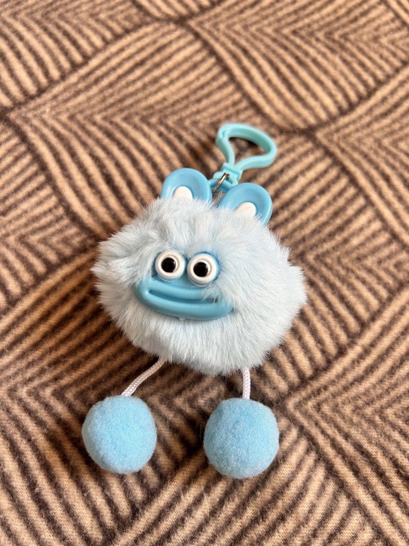 Lip Monster Plush Bag Charm (Category: Plushies & Soft Toys) located in Batangas. Submitted by han.jpg (Listing ID 1466520108, Image 1). Description: - location: batangas - onhand, ready to ship - official, brand new/good condition - pay as you mine - mop: gcash, maribank - mod: J&T Express (sf starts at 54 php luzon area).