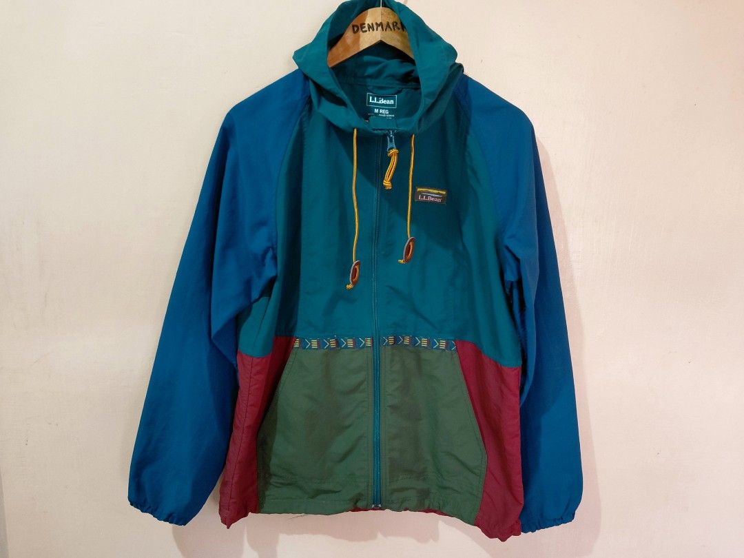 l.lbean JAPAN MULTICOLOR WINBREAKER (Category: Coats, Jackets and Outerwear) located in Bato. Submitted by djuera92 (Listing ID 1466492672, Image 1). Description: L.LBEAN OUTDOOR MULTICOLOR WINDBREAKER ✅️LIGHTWEIGHT ✅SEMI ️WATER REPEL SIZE M REG FIT 21 X 28 GOOD AS NEW!!! CLAIM 700 PM📩📩.