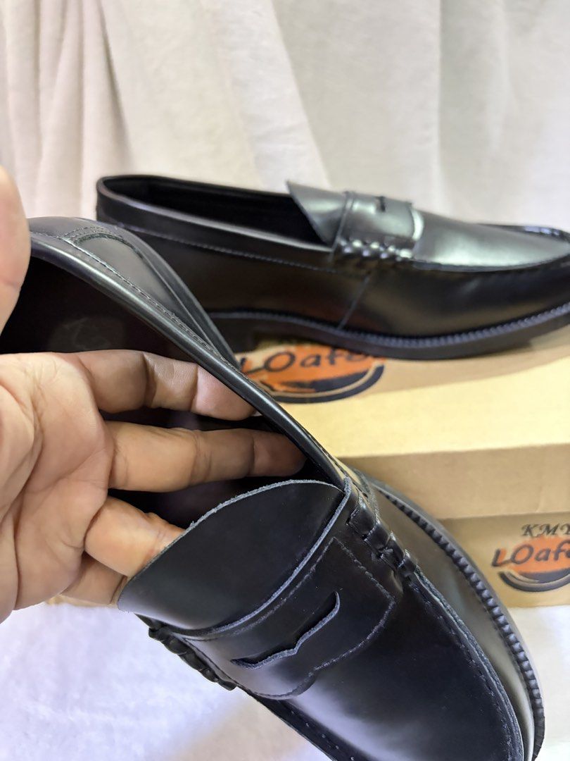 Loafer kmy (Category: Casual Shoes) located in Taytay. Submitted by murahubblueapppage (Listing ID 1466527647, Image 3). Description: Us men 7 Super nice quality Nakaindicate na po ang sis chart para sure sa size.