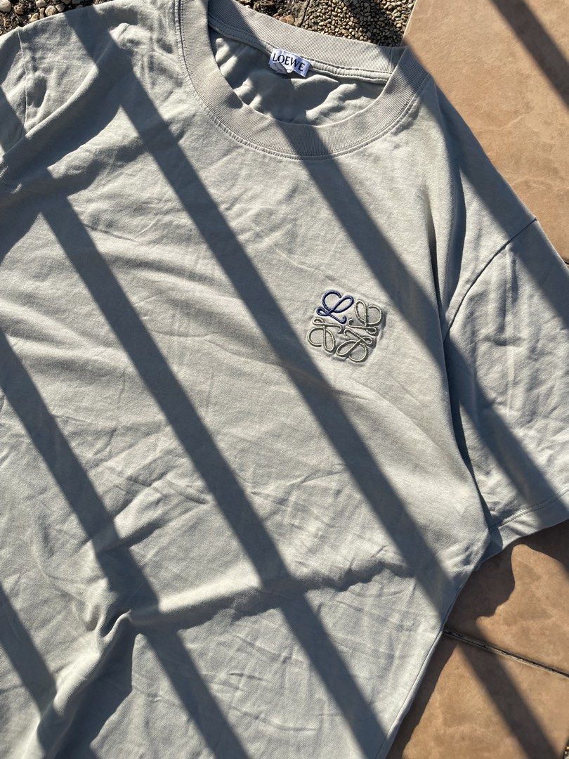 Loewe anagram tee (Category: Tshirts & Polo Shirts ) located in Tagaytay City. Submitted by thriftphil.ph (Listing ID 1466344528, Image 2). Description: Condition:10/10 Colorate:10/10 SIZE: W:21 L:27.
