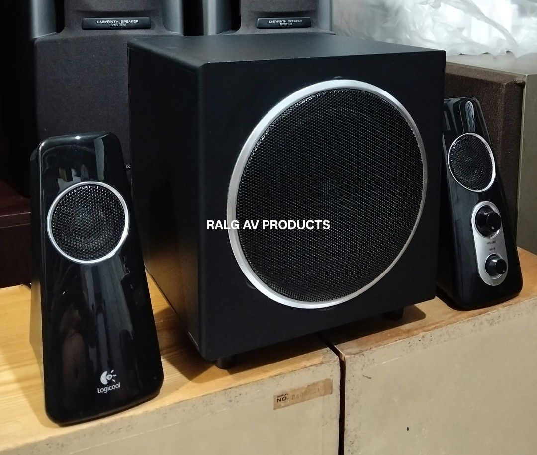 Logitech Logicool Speaker System Z523 2.1ch (Category: Soundbars, Speakers & Amplifiers) located in Bulacan. Submitted by ronald277077025 (Listing ID 1466501308, Image 3). Description: - Logitech Z523 2.1 speaker system (black) - Includes powerful subwoofer and two satellite speakers - Convenient volume and bass control - knobs located on the right satellite - Delivers great sound output for desktop audio or media setups - Original retail box inc