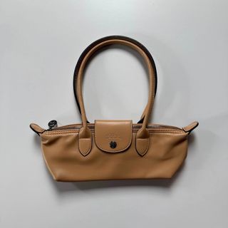(Category: ) located in . Submitted by vintgbags (Listing ID 1466441247, Image 1). Description: .