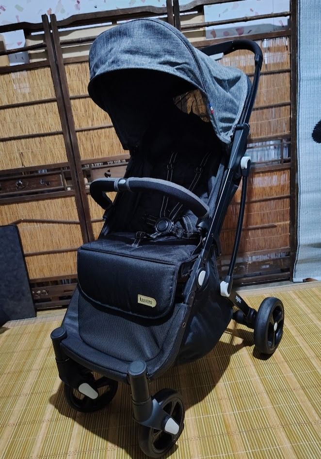LOOPING SQUIZZ 3 CABIN-APPROVED COMPACT STROLLER (Category: Strollers) located in Dasmarinas. Submitted by k3japanstoreph (Listing ID 1466477452, Image 2). Description: LOOPING SQUIZZ 3 CABIN-APPROVED COMPACT STROLLER Looking for a compact travel stroller that is easy to bring on trips while still giving your little one a comfortable ride? This Looping Squizz 3 has been converted to Big Wheels for a smoother and more versatile ride. ORIGINAL RETA