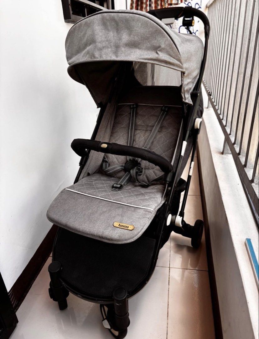 Looping Squizz Stroller Grey Compact Fold (Category: Strollers) located in Rodriguez. Submitted by anjloving (Listing ID 1466484447, Image 1). Description: Looping Squizz baby stroller in grey. Compact fold design fits small car boots and overhead compartments easily. Padded 5-point harness keeps your little one secure. Adjustable canopy with mesh window for ventilation. Large under-seat basket holds diaper bags and groceries. Sturdy black frame 