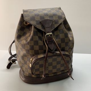 (Category: ) located in . Submitted by vintagebrandedstore (Listing ID 1466426833, Image 1). Description: .