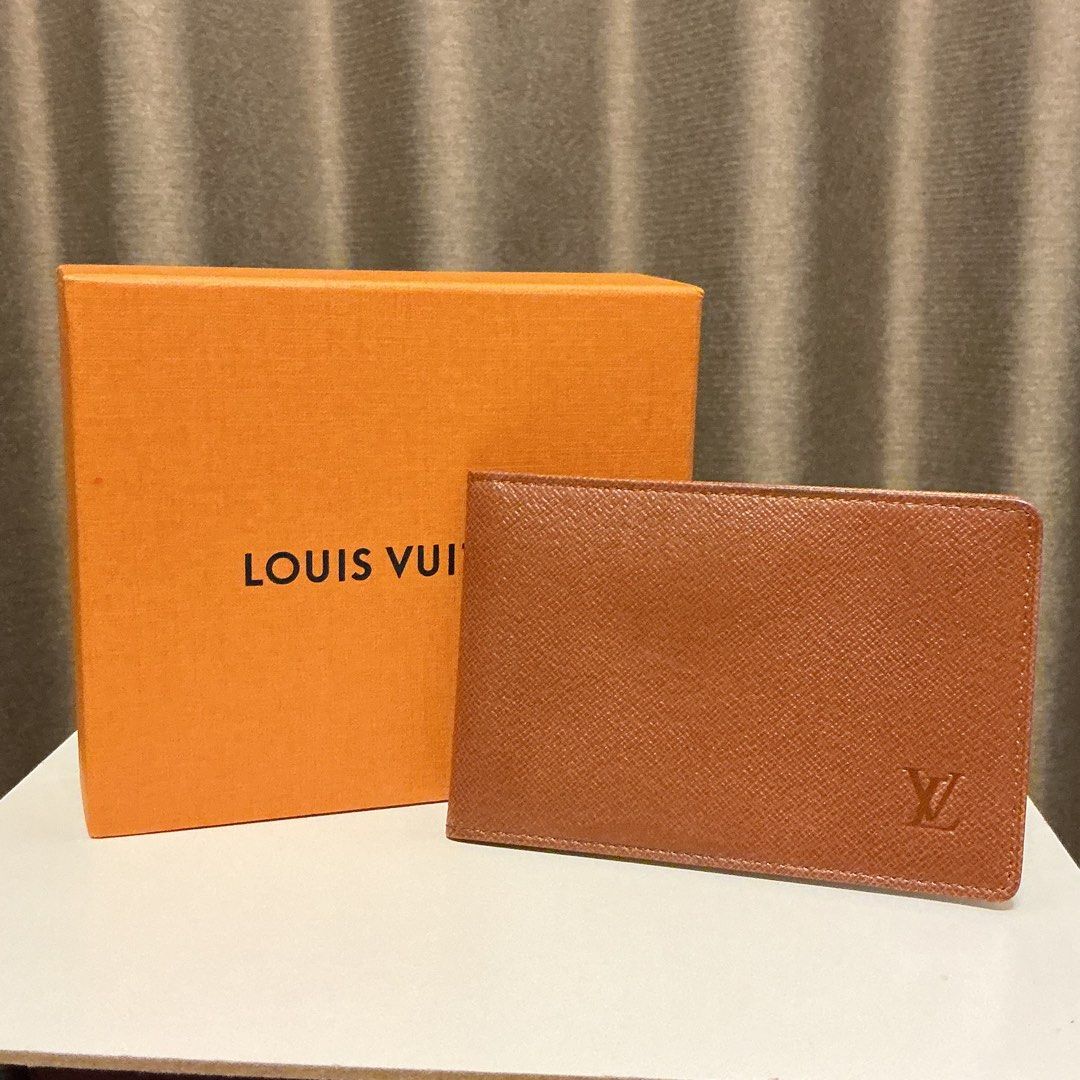 Louis Vuitton brown cardholder (Category: Luxury Bags & Wallets) located in Quezon City. Submitted by hintstreet (Listing ID 1466513023, Image 1). Description: .