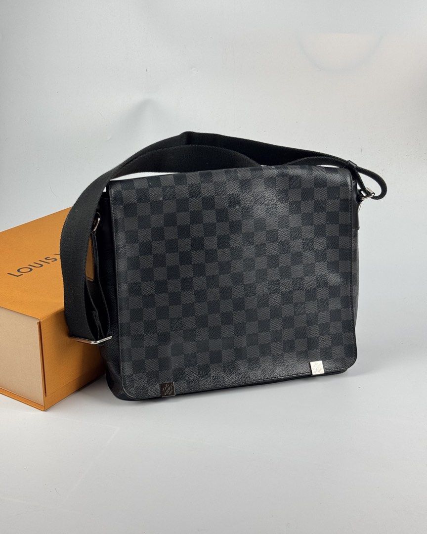 Louis Vuitton District MM Damier Graphite messenger bag (Category: Luxury Bags & Wallets) located in Calamba. Submitted by theartofpeerpressurelgn (Listing ID 1466405705, Image 1). Description: LV District MM messenger bag Used, in good condition. ₱35,000 only 💯 Guaranteed Authentic 💳 Layaway available 📍 Calamba City, Laguna 🚚 Lalamove / LBC DM us to purchase. FB: THE ART OF PEER PRESSURE IG: @theartofpeerpressurelgn.