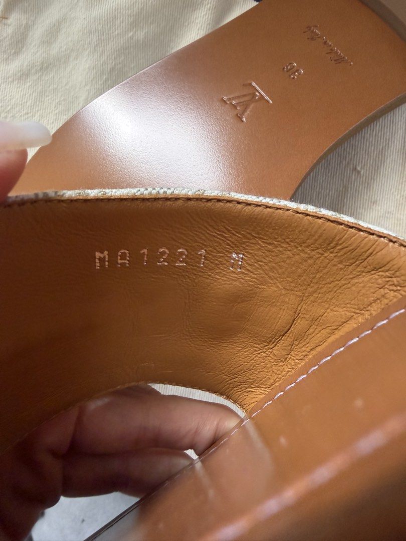 louis vuitton slippers since 1854 (Category: Sneakers & Footwear) located in Mandaluyong City. Submitted by az.purse (Listing ID 1466400216, Image 3). Description: Comes with dustbag and box Size 36.