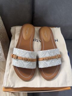 (Category: ) located in . Submitted by az.purse (Listing ID 1466400216, Image 1). Description: .