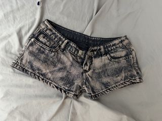 (Category: ) located in . Submitted by yanaccc (Listing ID 1466540336, Image 1). Description: .