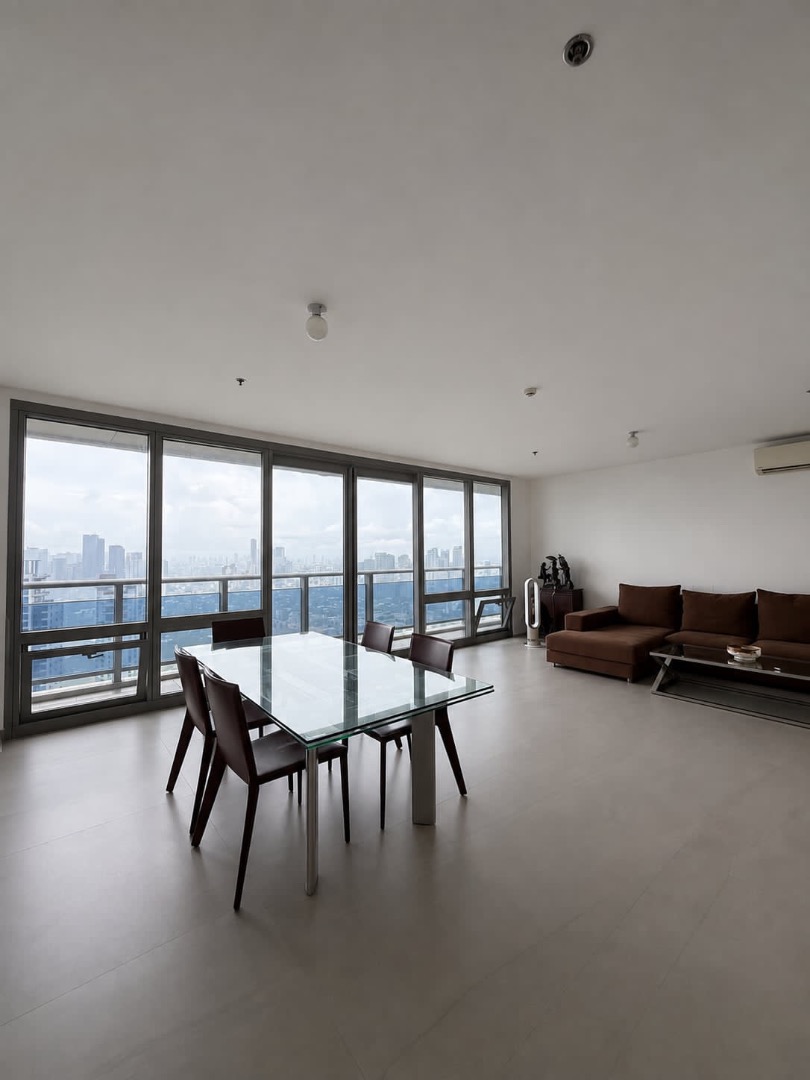 (Category: ) located in . Submitted by phil_real_estate (Listing ID 1466517426, Image 1). Description: .