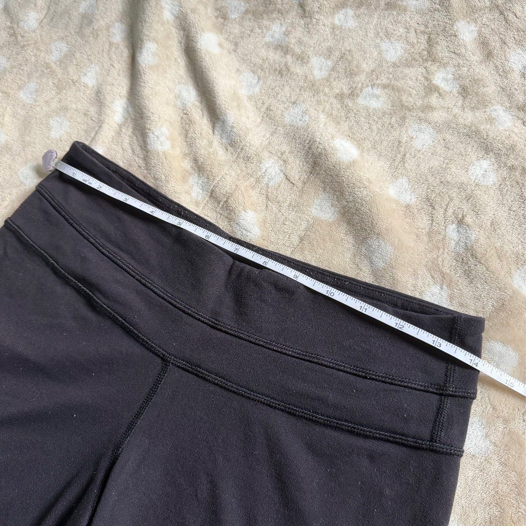 Lululemon (Category: Activewear) located in Manila. Submitted by shefindshope (Listing ID 1466449599, Image 3). Description: may mga himulmul siya.
