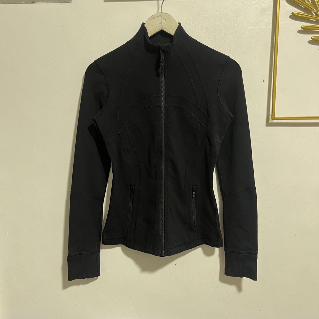 LULULEMON DEFINE JACKET (Category: Coats, Jackets and Outerwear) located in Manila. Submitted by balanse (Listing ID 1466382619, Image 3). Description: SIZE: 4 ON TAG DIMES: 15W X 25L (STRETCHABLE) AS NEW CONDITION. 9.9 HONEST COLOR RATE. NONE ANY ISSUE. .