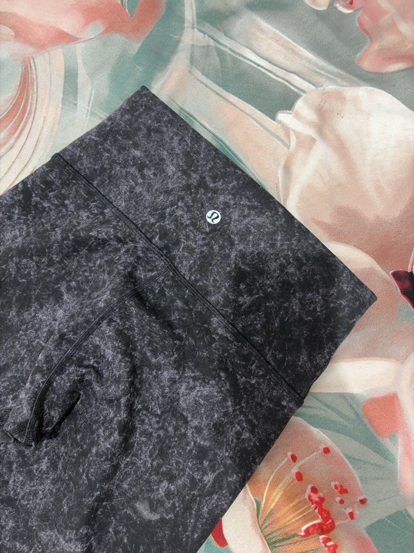 Lululemon leggings (Category: Activewear) located in Bayambang. Submitted by frugal_vouge (Listing ID 1466343186, Image 2). Description: As new No issue Small to medium fitting.
