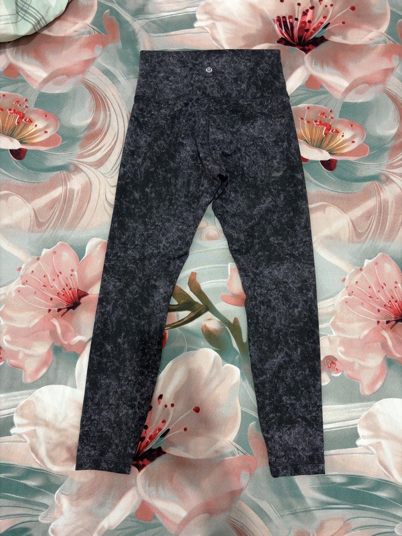 Lululemon leggings (Category: Activewear) located in Bayambang. Submitted by frugal_vouge (Listing ID 1466343186, Image 1). Description: As new No issue Small to medium fitting.