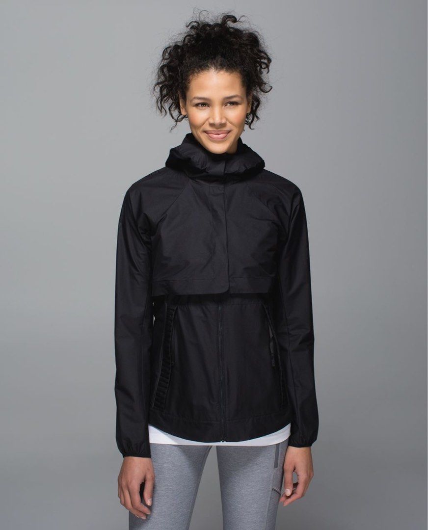 Lululemon The Best Vest Jacket Black (Category: Activewear) located in Cabuyao City. Submitted by jeirussamson897 (Listing ID 1466350313, Image 1). Description: Lululemon The Best Vest Jacket Black dot 8 minimal issue on hood part jacket convertible to vest perfect on running and hiking 9/10 499+sf .