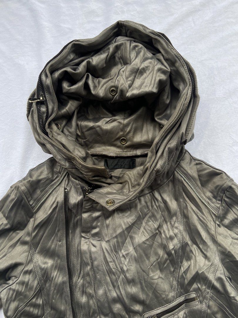 Luv Maison Silver Wax Coated Bono Jacket (Category: Coats, Jackets and Outerwear) located in General Santos City (Dadiangas). Submitted by seventythirdpick (Listing ID 1466495525, Image 3). Description: Size. Large 18x25 No flaws Excellent as new.