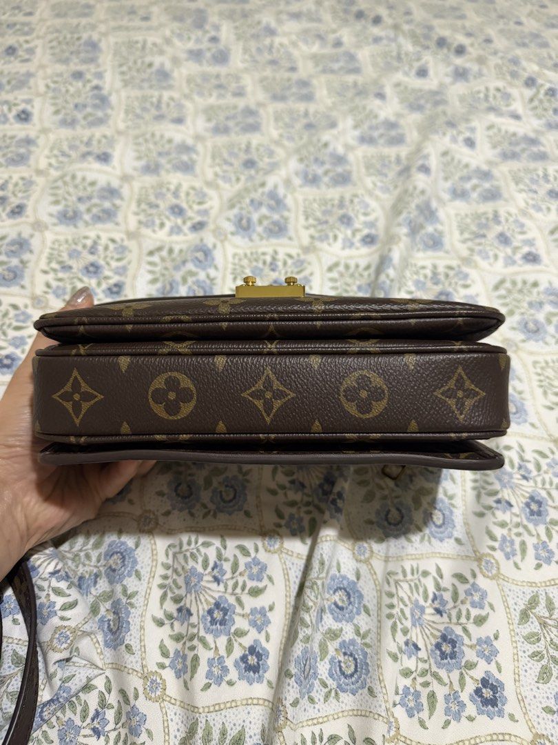 LV Pochette Metis (Category: Luxury Accessories) located in Quezon City. Submitted by syogrl (Listing ID 1466386592, Image 3). Description: LV pochette metis .