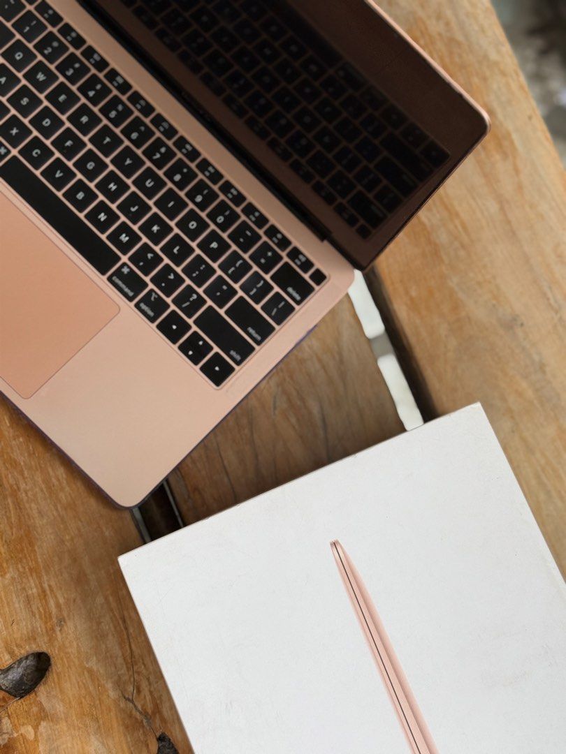 MacBook Air 13-inch, 2018 (Category: Laptops & Notebooks) located in Rizal. Submitted by jb.27 (Listing ID 1466384010, Image 1). Description: Preloved 2018 MacBook Air 13-inch for sale Great for students and remote workers looking for budget friendly laptop. Useful for light editing, media streaming and other work or school activities. So beautiful in rose gold color! Plus lightweight :) Kindly message me if interested. 📍Cebu.