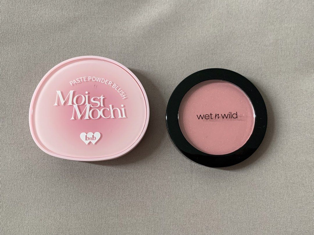 Makeup combo (Category: Makeup) located in Kuala Lumpur. Submitted by adelia.only (Listing ID 1466428185, Image 1). Description: Pkai bbrp kali je Combo 2 RM10.