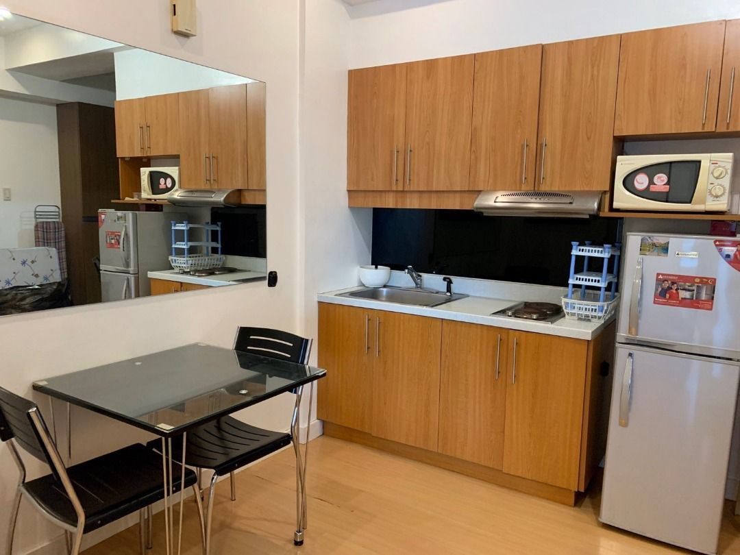 MALAYAN PLAZA Ortigas 1 bedroom unit For Lease (Category: Apartments & Condos) located in Quezon City. Submitted by officesolutionsph (Listing ID 1466419439, Image 2). Description: MALAYAN PLAZA Ortigas 1 bedroom unit For Lease Floor Area: 40 sqm Rental: P28K per month, inclusive of dues 2 months deposit 2 months advance Post-dated checks for the monthly rent Minimum 1-year lease .