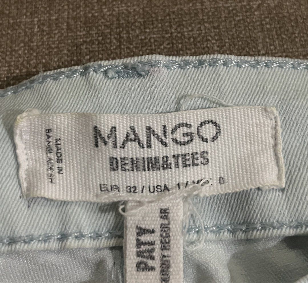 Mango Denim Mint Green Jeans (Category: Jeans) located in Balanga. Submitted by sagekinsclothingstore (Listing ID 1466497563, Image 2). Description: A comfy everyday denim! 💫 I used to wear this everyday when I was still in elementary. 😅 It's one of my faves! But then it got too small for me na and had to store it nalang over the years. 😅 Size is very small, so it may fit kids with a slim figure. - Brand: Mango - Size: EUR 32 / USA 0 / MEX 24 