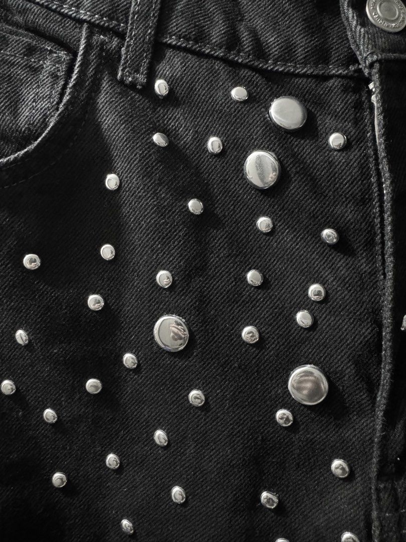 MANGO STRAIGHT-FIT JEANS WITH STUDS (Category: Jeans) located in Taguig. Submitted by saintchristian (Listing ID 1466388138, Image 3). Description: GOT IT FOR 4,995 AUTHENTIC BGC PURCHASED .