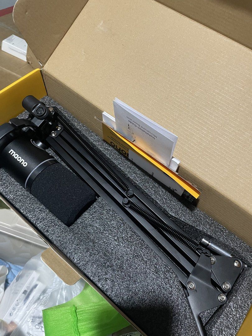 Maono PD200x with Boom Arm Bundle (Category: Microphones) located in Imus. Submitted by daaayan123 (Listing ID 1466562480, Image 3). Description: .