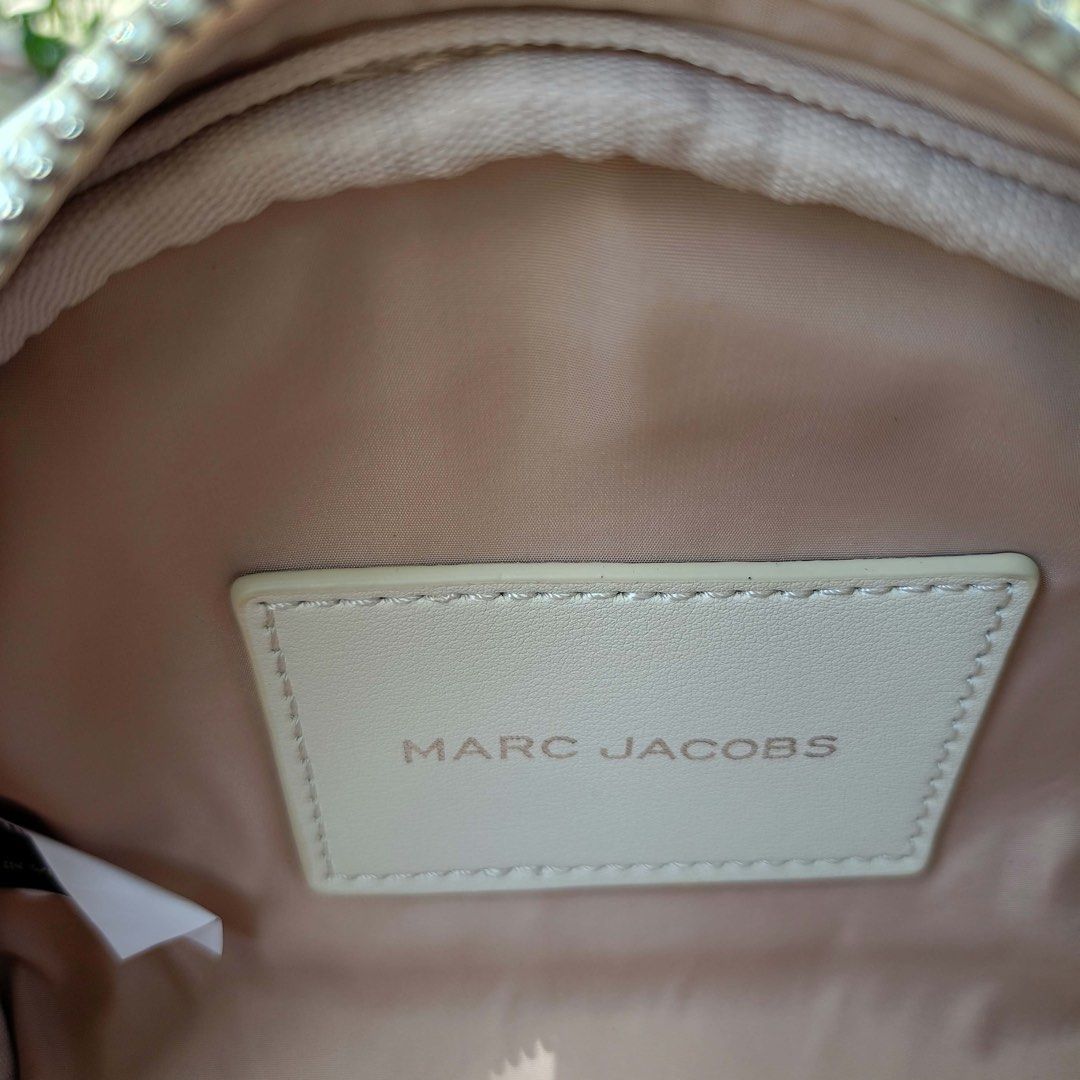 Marc Jacobs Bowling Bag (Category: Cross-body Bags) located in Barugo. Submitted by green.trendsetter (Listing ID 1466383321, Image 3). Description: PRELOVED FINDS FROM JAPAN PLEASE READ BEFORE PURCHASING • PRELOVED MEANS PRELOVED. Each piece has been previously loved and may naturally have signs of use such as creasing, scratches, stains, discoloration, or other imperfections. Kindly manage your expectations accordingly. • AUTHENTICITY IS NOT GU