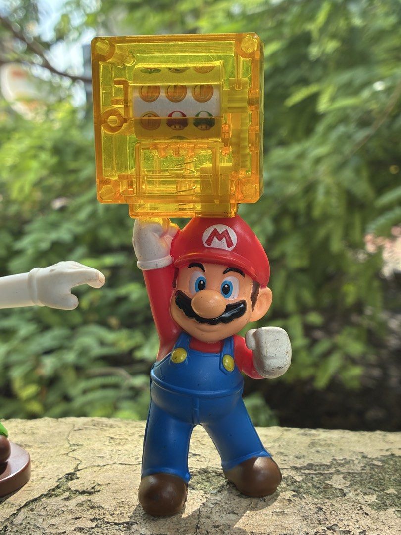 Mario Power-Up Block 2018 (Category: Vintage Collectibles) located in Manila. Submitted by keth.11 (Listing ID 1466496729, Image 1). Description: Mario Power-Up Block figure (Toy #5) McDonald’s Super Mario Happy Meal collection released in 2018..