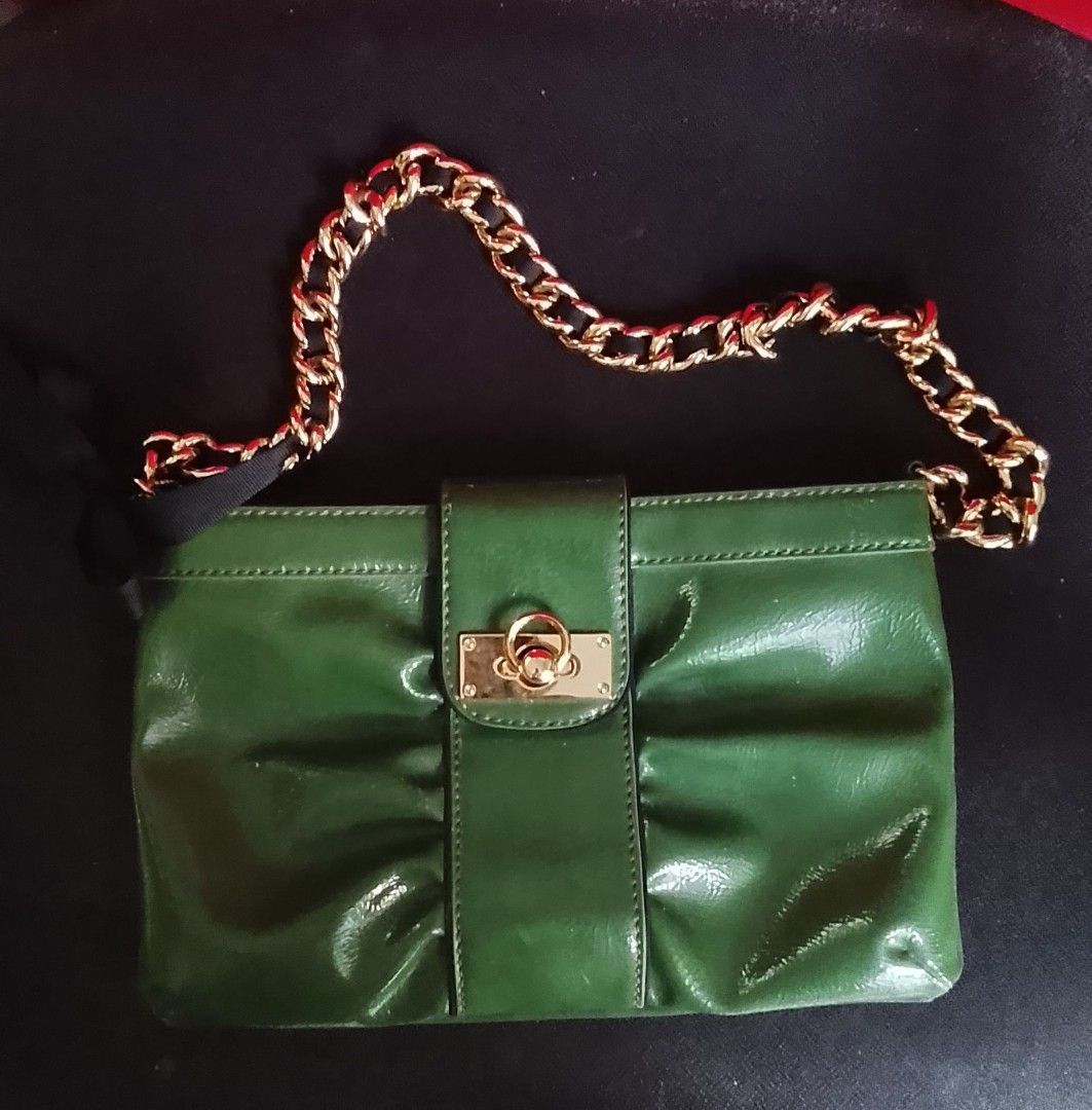 Maroon Drawstring Bucket Bag with Studded Pouch (Category: Purses & Pouches) located in Quezon City. Submitted by realassetph (Listing ID 1461461633, Image 2). Description: - Stylish maroon bucket bag - Features eyelets all around - Includes a matching studded pouch - Secure drawstring closure - Adjustable strap for comfort - Ideal for everyday wear Php 1,000 only other bags also available for sale buy individually or buy all bags for only Php 5k