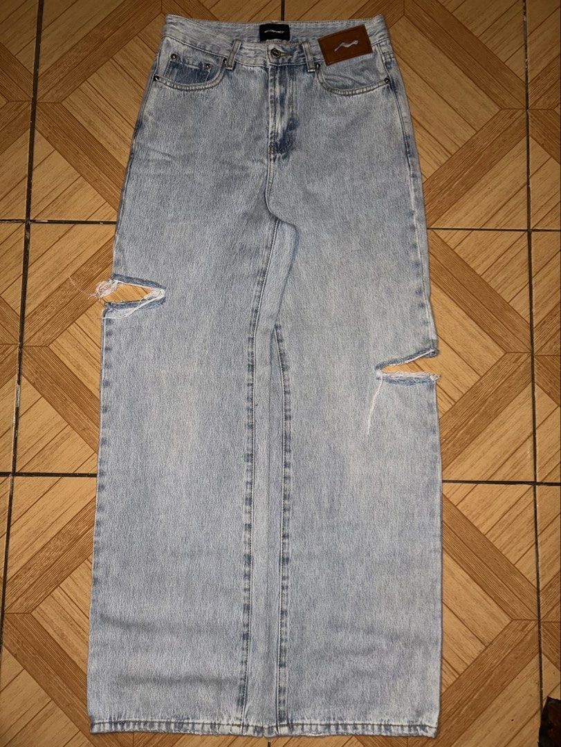 Masonprice Jeans (Category: Jeans) located in Manila. Submitted by zerowasteco. (Listing ID 1466443040, Image 1). Description: -As new condition -Dimes:Length 44 Waistline 28 -No issue Dm for more info!.