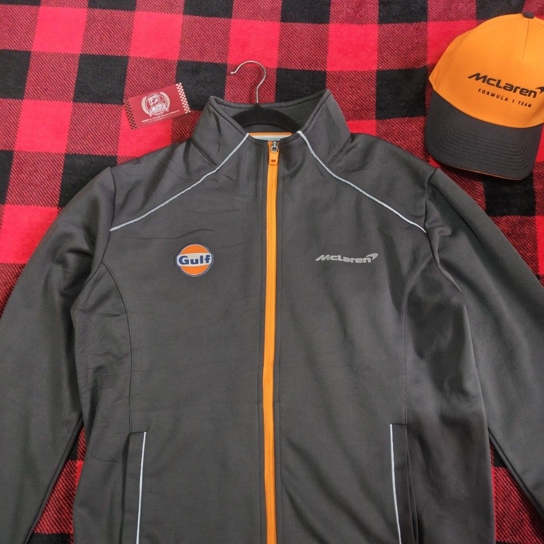 Mclaren f1 gulf rubber patch logo soft shell jacket (Category: Coats, Jackets and Outerwear) located in Subic. Submitted by racearchives_jep (Listing ID 1466514817, Image 2). Description: 21x28.