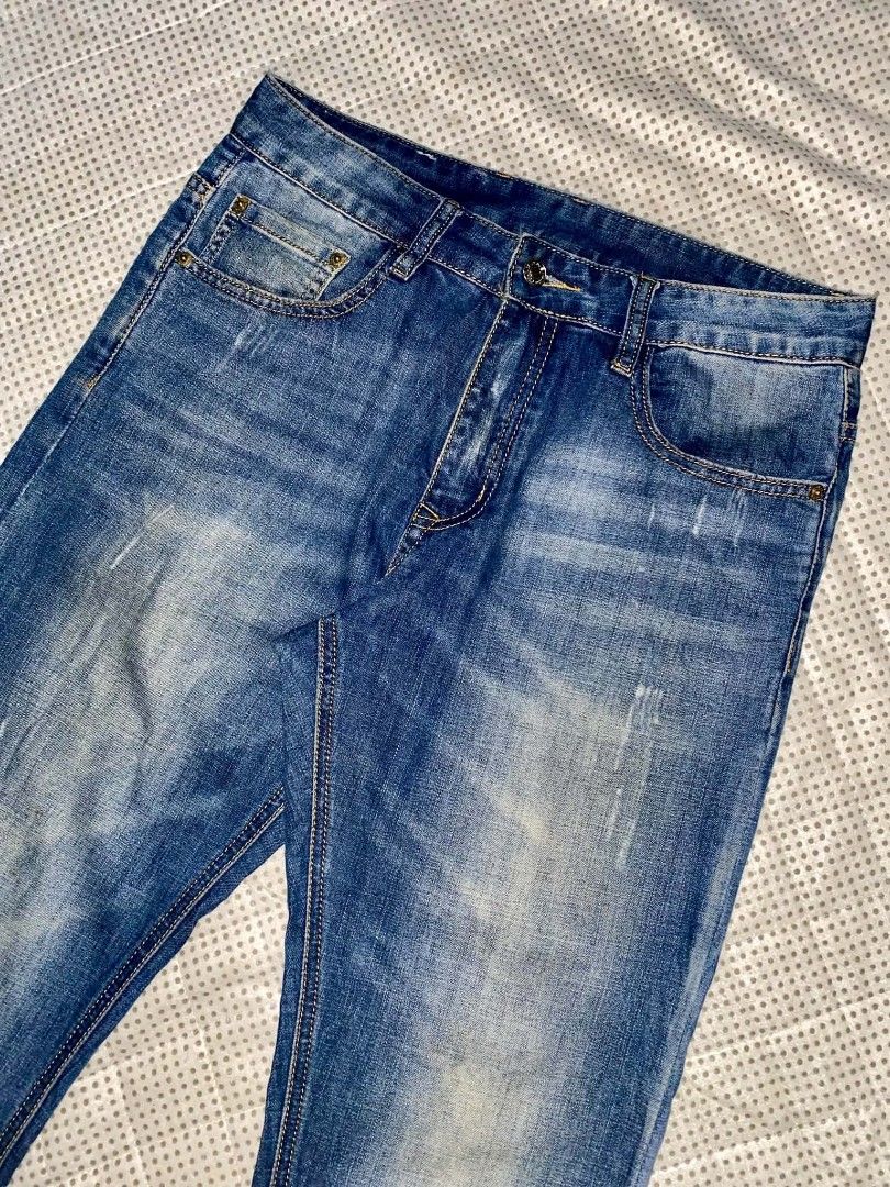 MCM (Category: Jeans) located in Lucena. Submitted by southdeals4301 (Listing ID 1466502038, Image 3). Description: MCM DISTRESSED BLUE DENIM JEANS SIZE 32 ACTUAL MEASUREMENTS WAIST 32 - 33 LENGTH 42 HEM 6.5 VERY GOOD CONDITION.