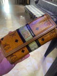 (Category: ) located in . Submitted by danelle_closet1106 (Listing ID 1466502982, Image 1). Description: .