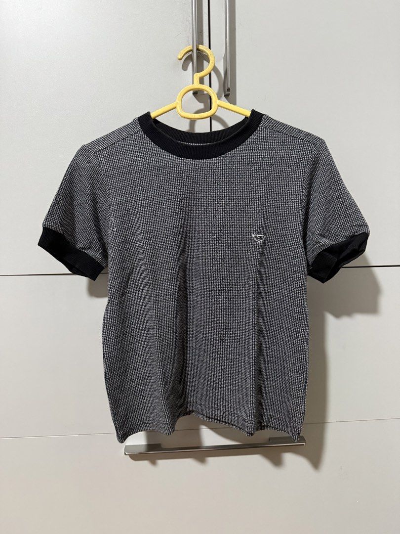 MEMO Ultimate Basics Houndstooth Ringer T-Shirt XS (Category: Shirts) located in Manila. Submitted by mpt99876 (Listing ID 1466523329, Image 1). Description: - Brand: MEMO Ultimate Basics - Style: Black & White houndstooth pattern tee with short sleeves - Size: XS - Details: Black ribbed contrast crew neck and cuffs, cute embroidered owl logo on left chest - Material: Textured knit fabric - Condition: Super clean and ready to wear.