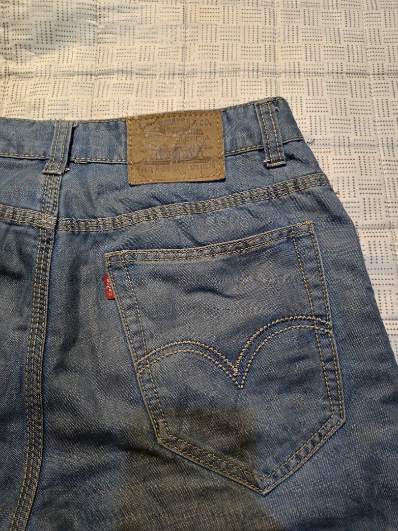 Men's Denim Pants (Levi's Style (Category: Jeans) located in Baganga. Submitted by rarethreadsph_4f356e (Listing ID 1466492759, Image 2). Description: "Selling pre-loved blue denim pants. Levi's design/reproduction patch. Fabric is thick and in great condition. Fits size: length/waist 41×15 leg opening: 8 see the Actual photos posted. Manage your expectations..