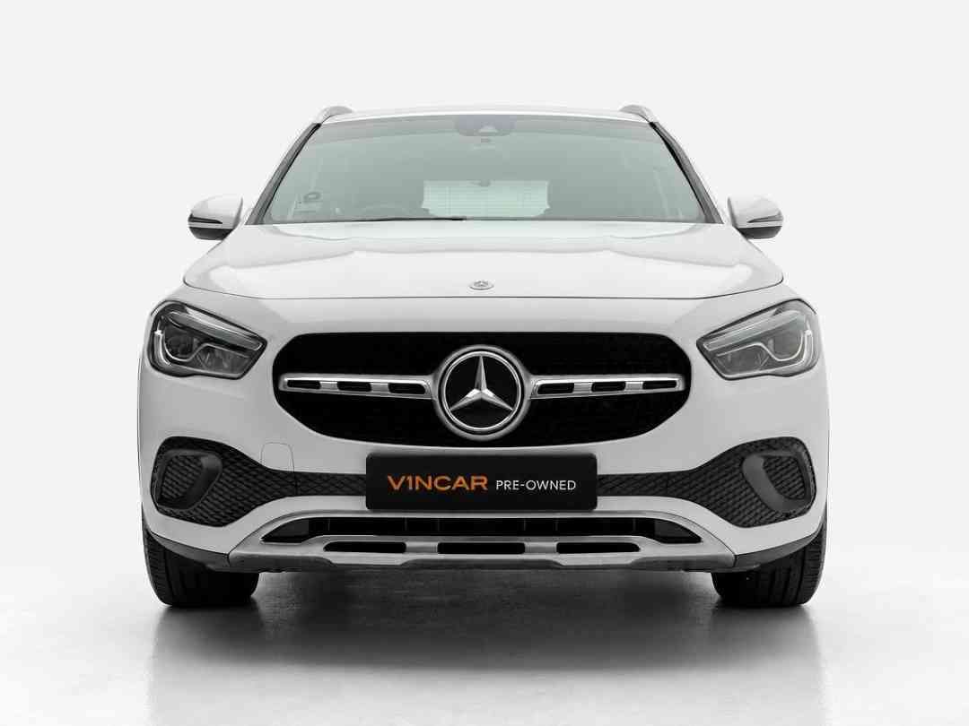 Mercedes-Benz GLA-Class GLA200 Sport (A) (Category: Used Cars) located in Singapore. Submitted by vincar_pre-owned (Listing ID 1466407940, Image 1). Description: 1 owner with very low mileage travelled. The driving experience is typically engaging for a car of this type. Contact us today to arrange a viewing for this unit at the V1NCAR pre-owned showroom now! Features: 1.3L turbocharged engine mated with 7G-DCT transmission producing 160bhp and 2
