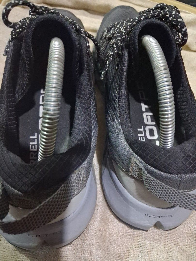 Merell (Category: Sneakers) located in Koronadal. Submitted by glai1992 (Listing ID 1466416147, Image 3). Description: Merell Aligility peak 4 size 42 in tag ang ganda pang trail run comfy sa paa.