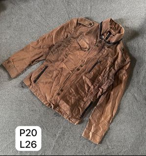 (Category: ) located in . Submitted by zarastorevintage (Listing ID 1466393215, Image 1). Description: .