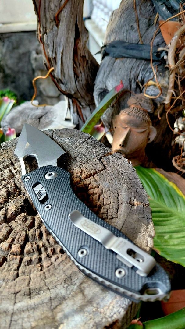 Microtech Stitch Folding Knife M390MK Blade (Category: Knives & Chopping Boards) located in Mandaluyong City. Submitted by rcrealistic1970 (Listing ID 1466562513, Image 2). Description: - Authentic Microtech Stitch tactical folding knife - Premium M390MK steel compound-ground blade with custom maker logo - Textured black G-10 handle scales for a secure, solid grip - Sturdy and reliable crossbar lock mechanism - Smooth manual opening via blade spi