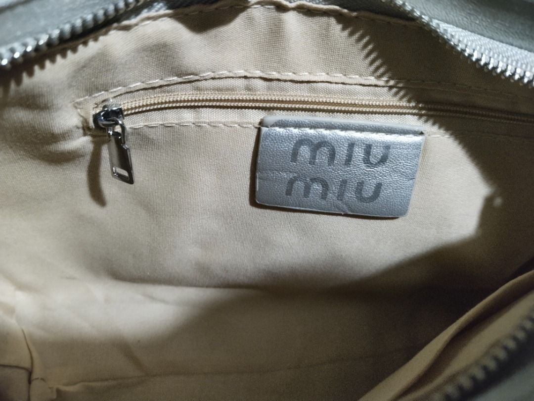 Miu Miu kili/sling bag (Category: Shoulder Bags) located in Obando. Submitted by emsky_preloved (Listing ID 1466356666, Image 3). Description: Good as new Miu Miu kili bag. Also include sling. .