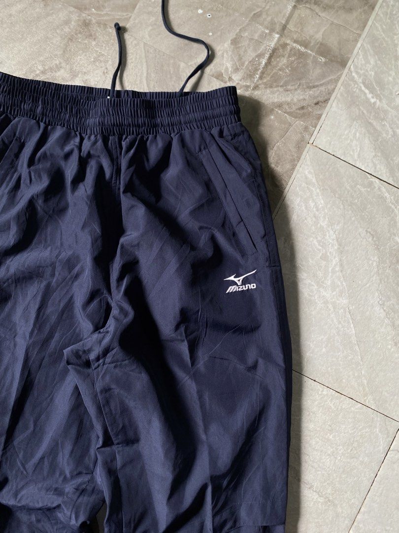 MIZUNO TRACK PANTS (Category: Activewear) located in Butuan. Submitted by thriftingz143 (Listing ID 1466527062, Image 2). Description: excellent to new condition no issues, need wash only 9.5 or better color rate size 30-33 waistline .